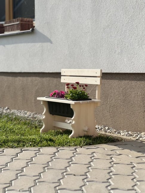 TRUHLÍK NA KYTKY - LAVIČKA