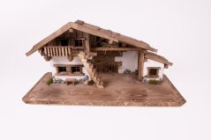 DŘEVĚNÝ BETLÉM S PAVLAČÍ